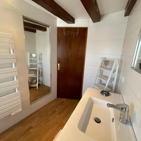 Holiday home Gite Le Hissala